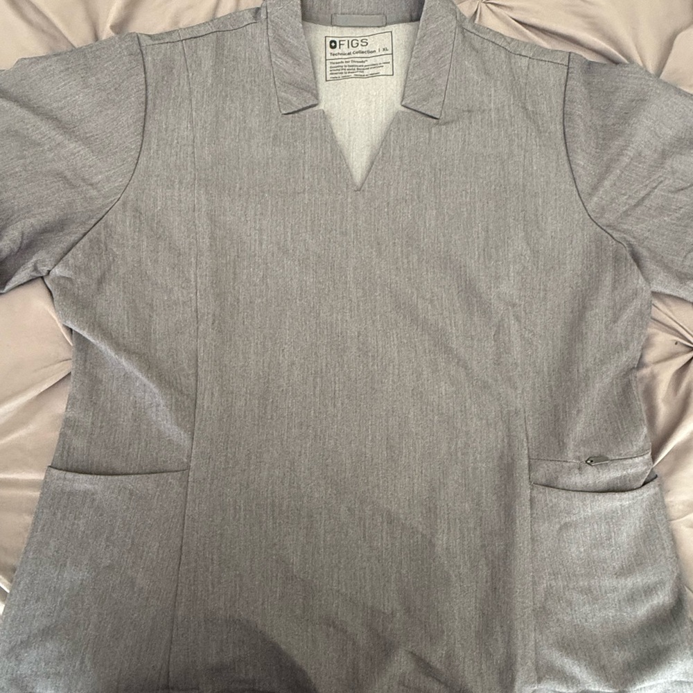 FIGS Gray Men's Shirt